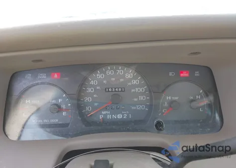 2004 Mercury Grand Marquis Gs z USA, uszkodzony, nr VIN 2MEFM74W44X683297